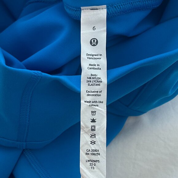 Blue Lululemon Leggings, Size 6. - Picture 5 of 7
